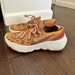 Nike Space Hippie 04